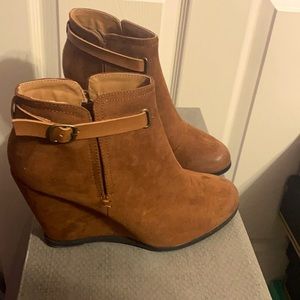 New! Wedge Boots! Size 9